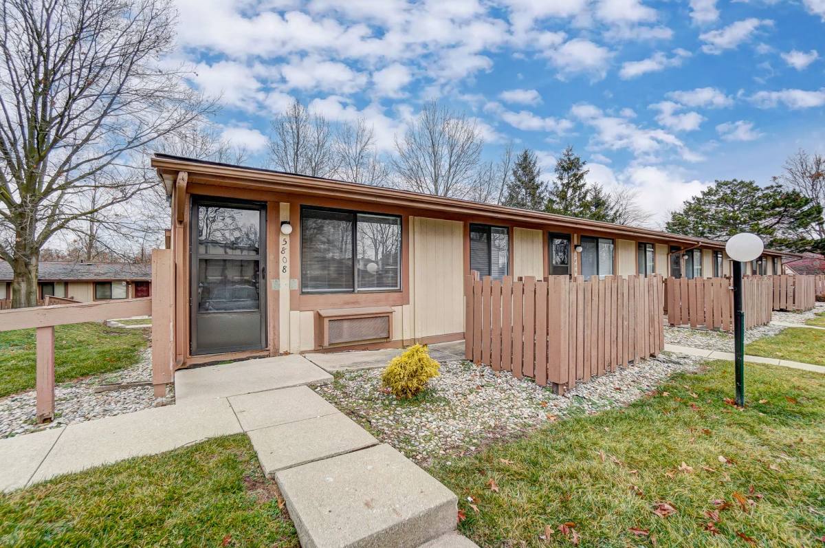 Townhouse for rent at 6037 Ullyot Dr, Fort Wayne, IN 46804