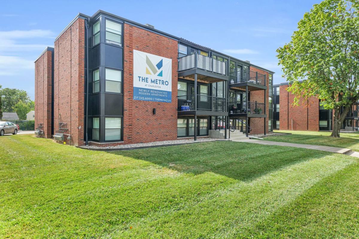 Apartment for rent at 2210 9th St, Charleston, IL 61920