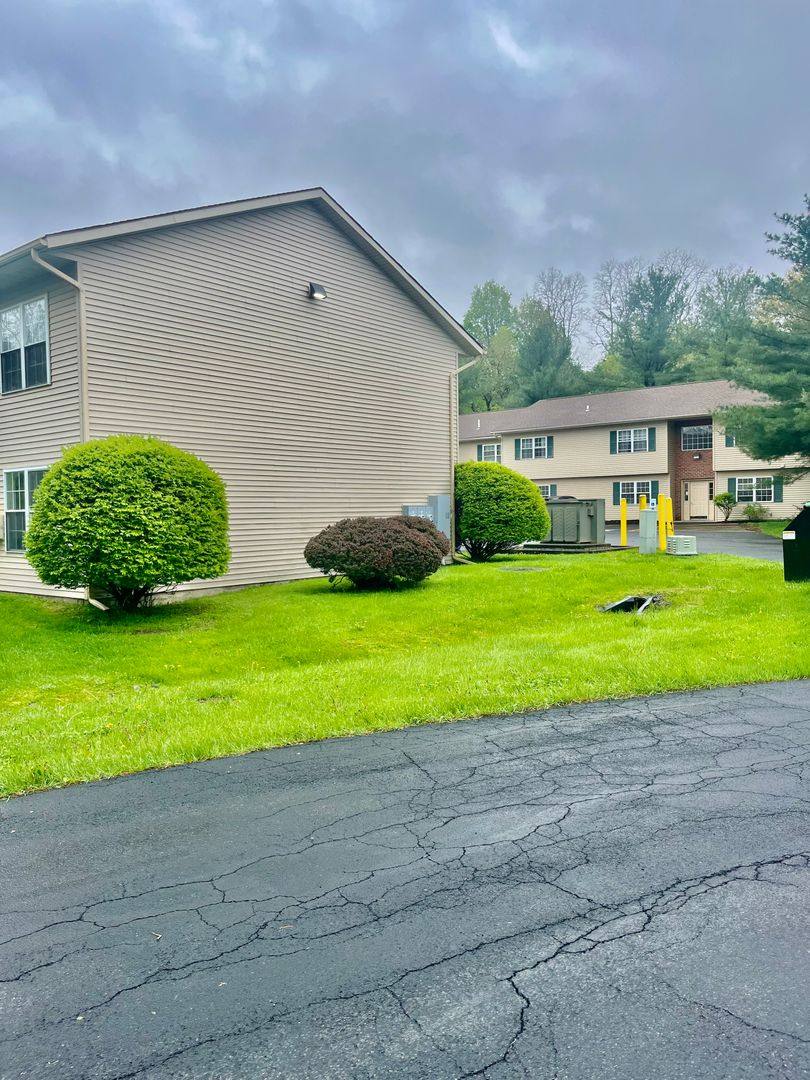 Apartment for rent at 116 Oswego St, Baldwinsville, NY 13027