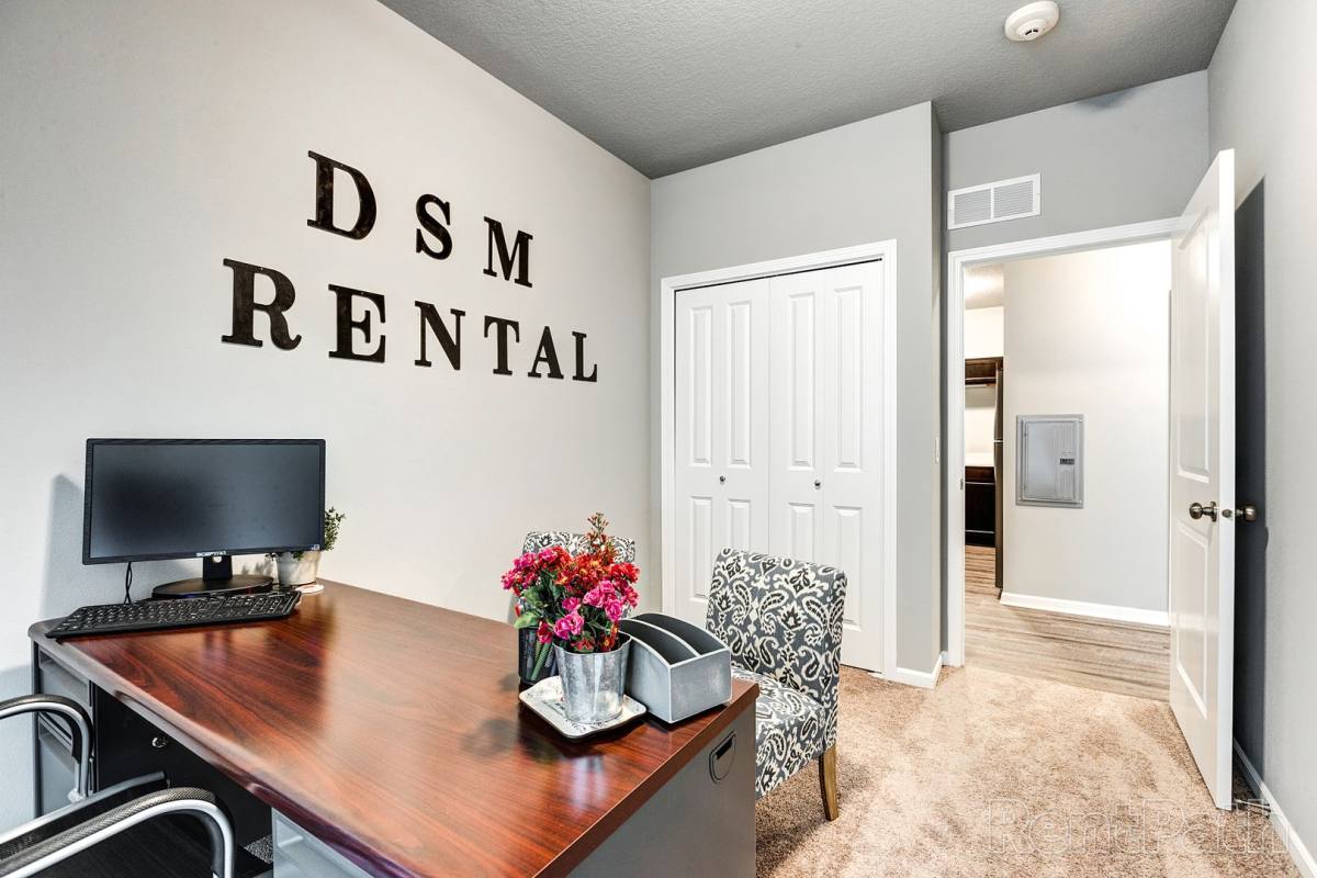 Apartment for rent at 2314 E Porter Ave, Des Moines, IA 50320