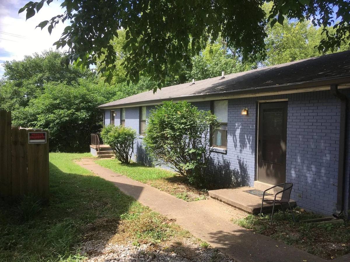 House for rent at 208 B Prince Ave, Nashville, TN 37207
