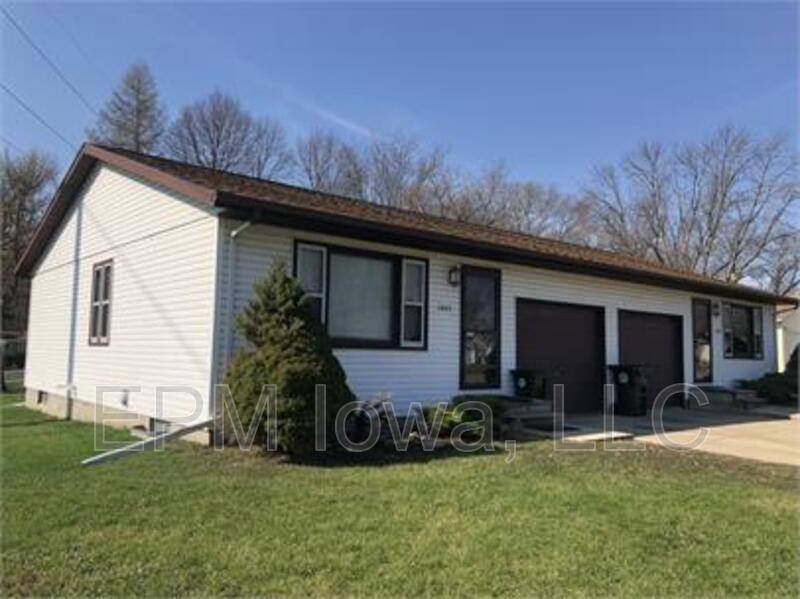 House for rent at 1407 Robin Rd, Waterloo, IA 50701