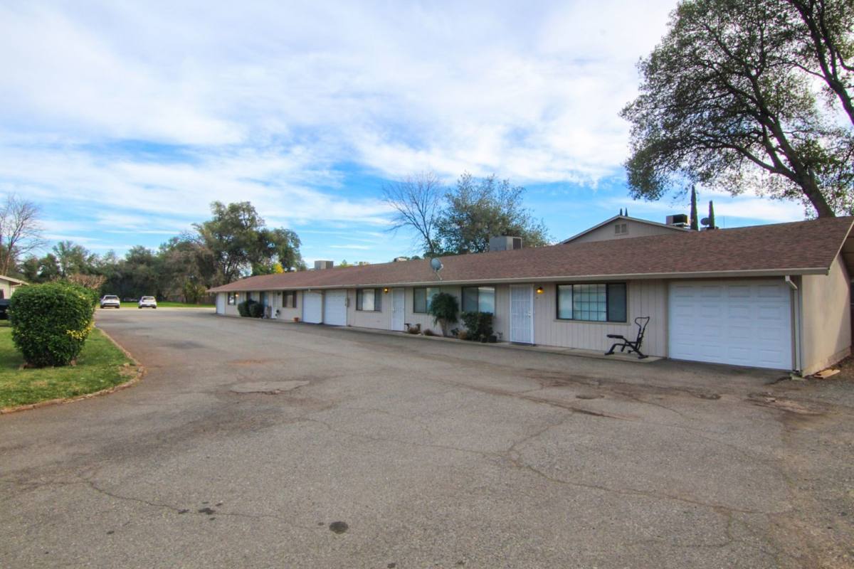 Apartment for rent at 3221 Churn Creek Rd, Redding, CA 96002