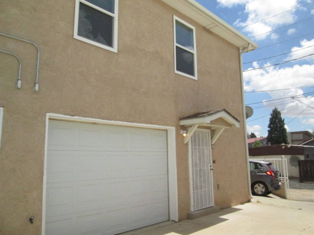 Townhouse for rent at 1704 Lead SE, Albuquerque, NM 87106