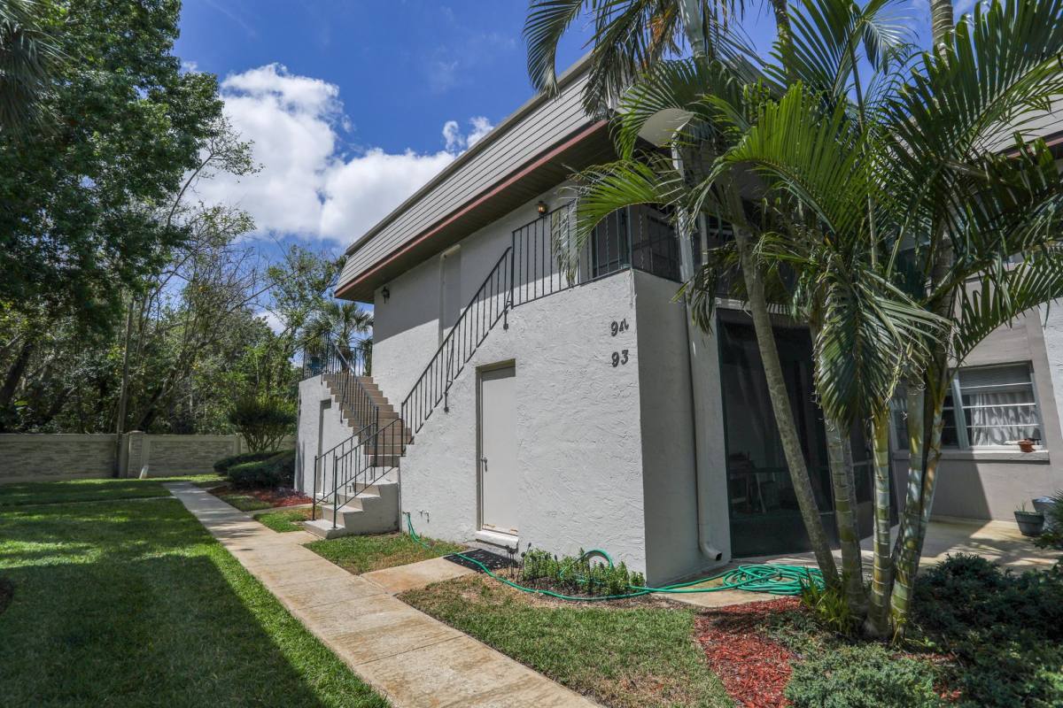 Apartment for rent at 94 Windtree Lane, Winter Garden, FL 34787