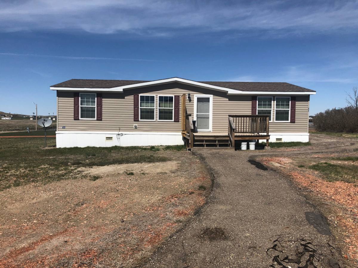 House for rent at 405 4th Ave SW, Belfield, ND 58622