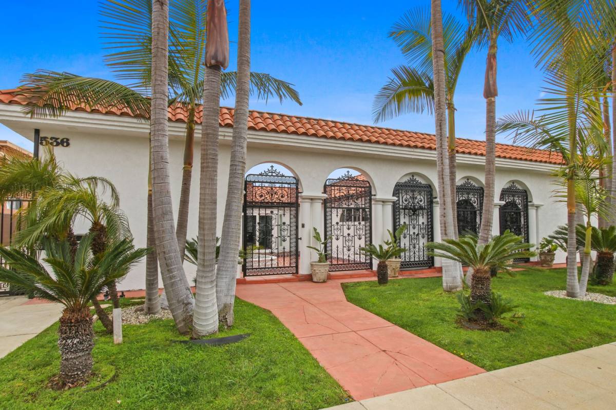 Townhouse for rent at 536 Short St #A, Inglewood, CA 90302