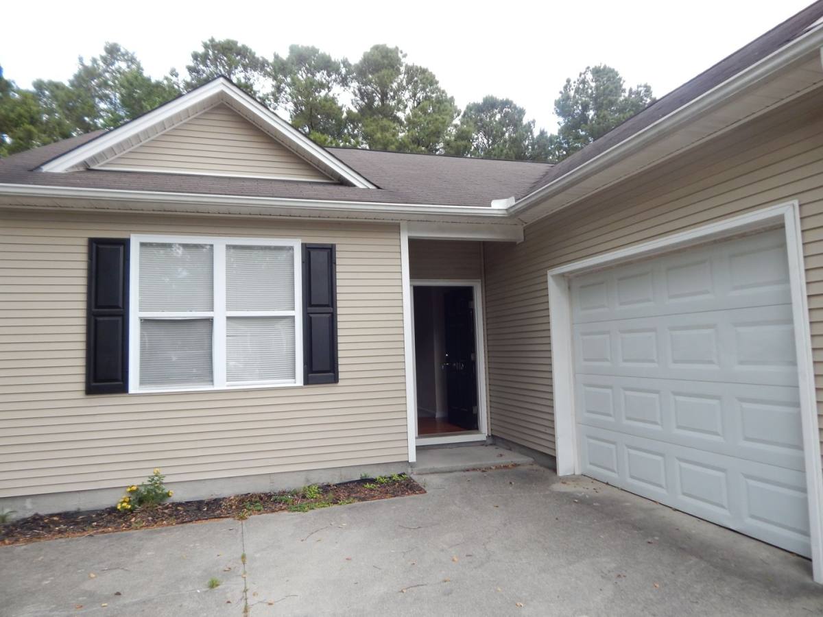 House for rent at 9410 Night Harbor Dr SE, Leland, NC 28451