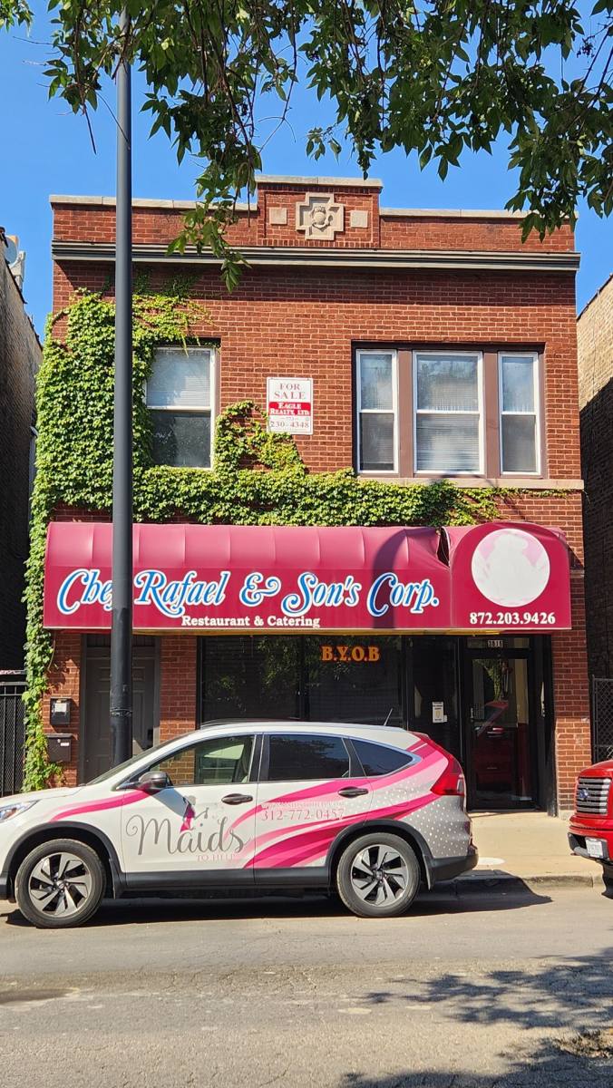 Apartment for rent at 3816 W Montrose Ave, Chicago, IL 60618