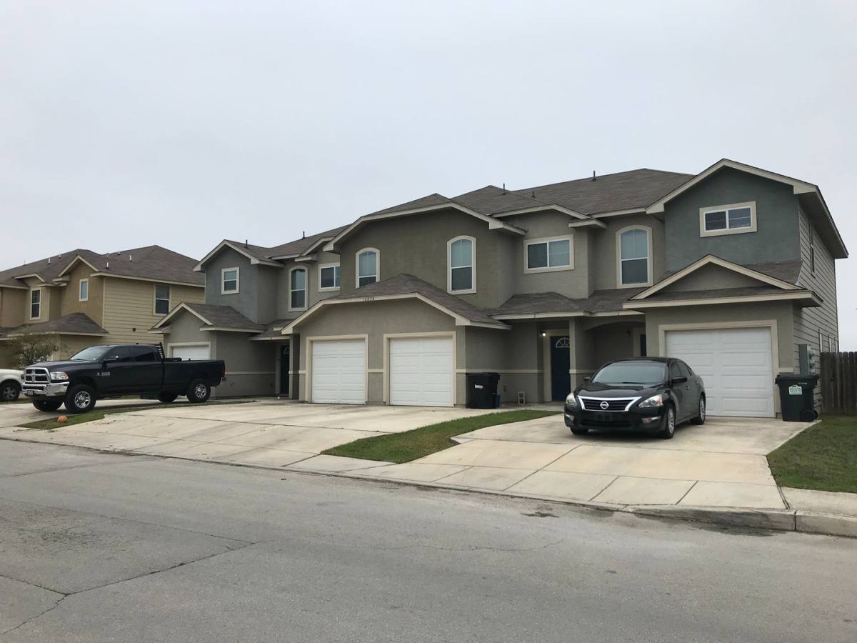 Townhouse for rent at 16828 Dancing Ava #1, Schertz, TX 78154