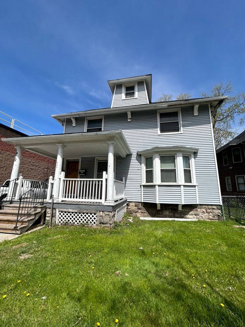 Apartment for rent at 912 S Clinton Ave, Rochester, NY 14620