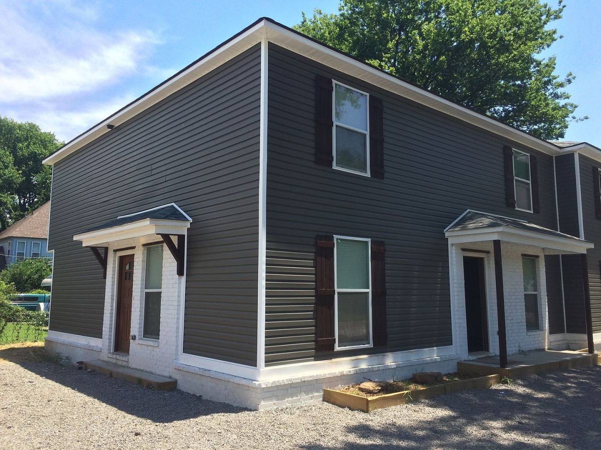 Apartment for rent at 323-329 S 6th St, Van Buren, AR 72956