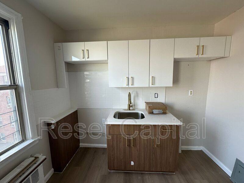 Apartment for rent at 40 Irving St, Newark, NJ 07112
