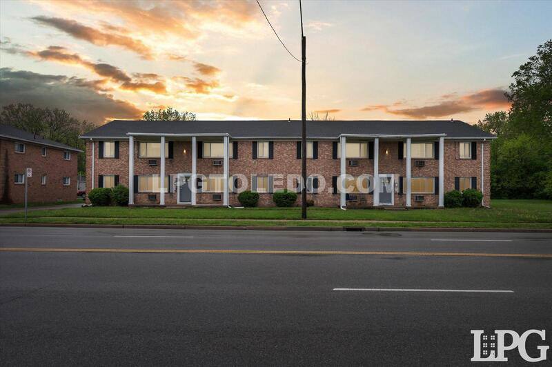 Apartment for rent at 3310 Arlington Ave #3, Toledo, OH 43614