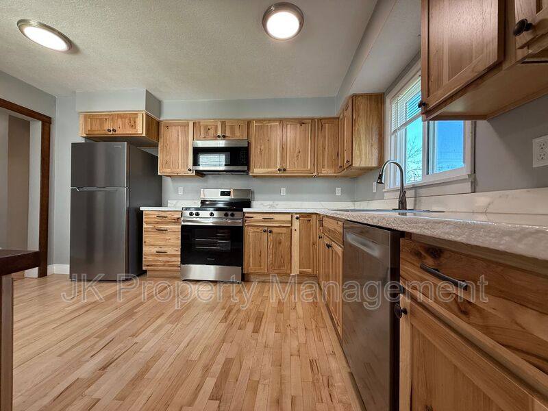House for rent at 913 5th Ave N, Great Falls, MT 59401