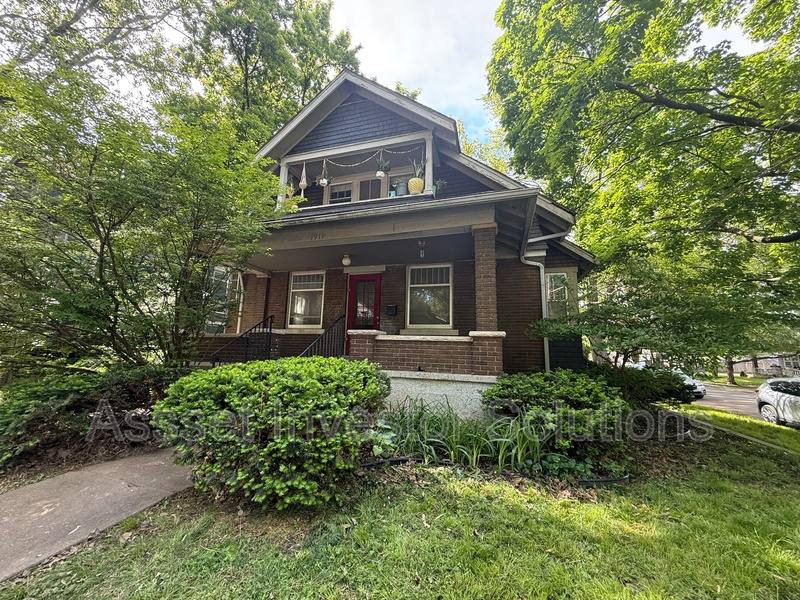 House for rent at 1911 W 42nd Ave - 1st Floor, Kansas City, KS 66103