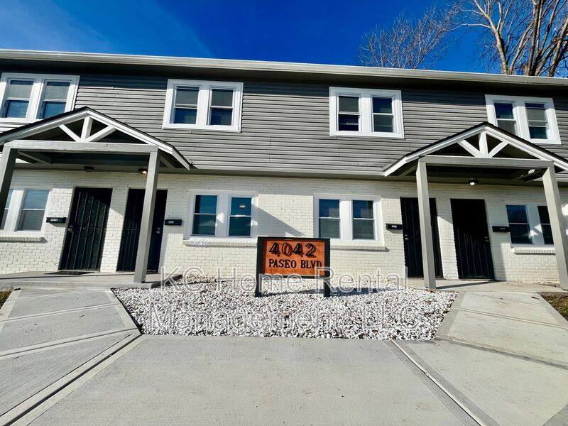 Townhouse for rent at 4046 Paseo Blvd, Kansas City, MO 64110