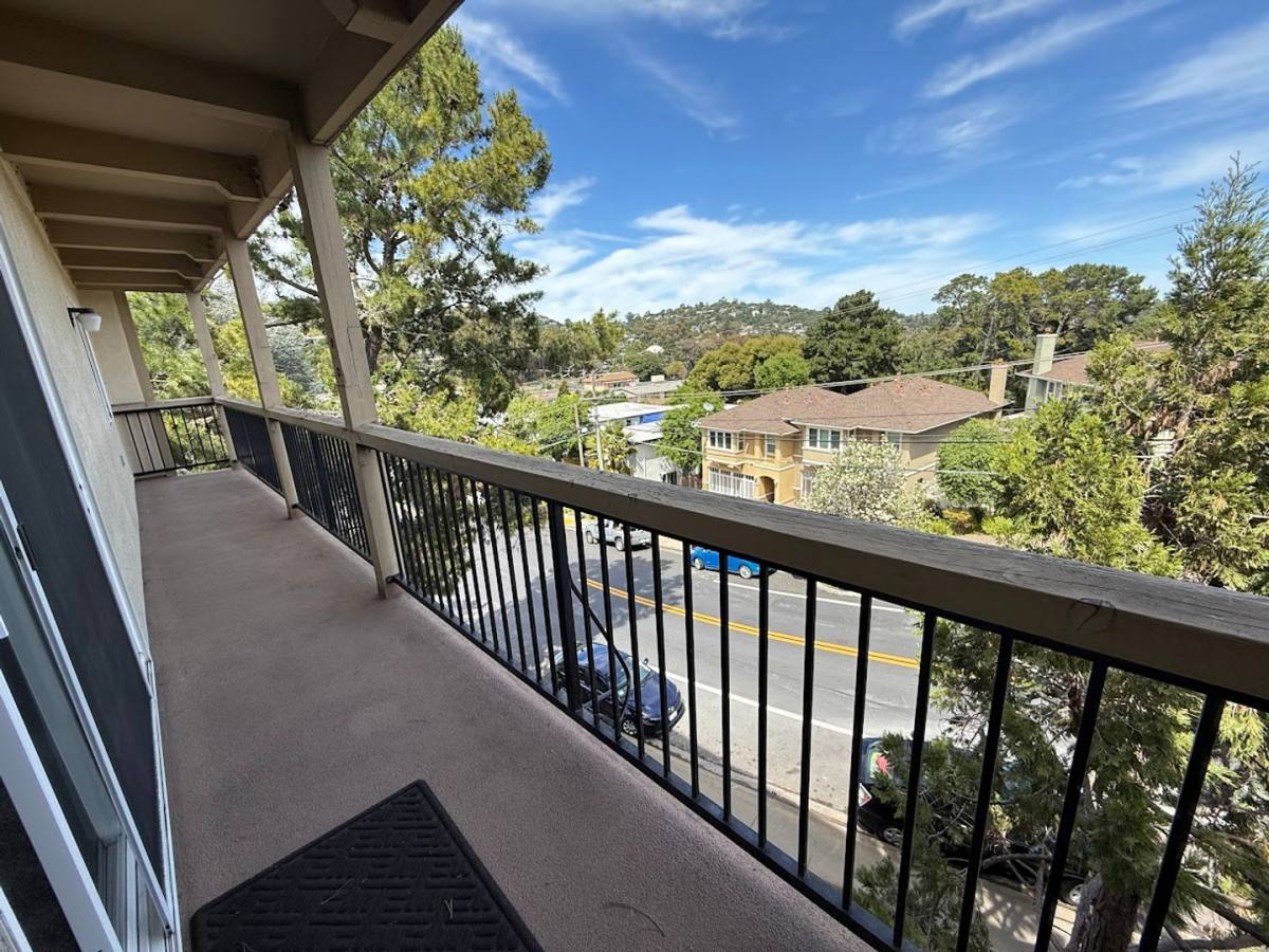 Apartment for rent at 2151 Carlmont Dr, Belmont, CA 94002