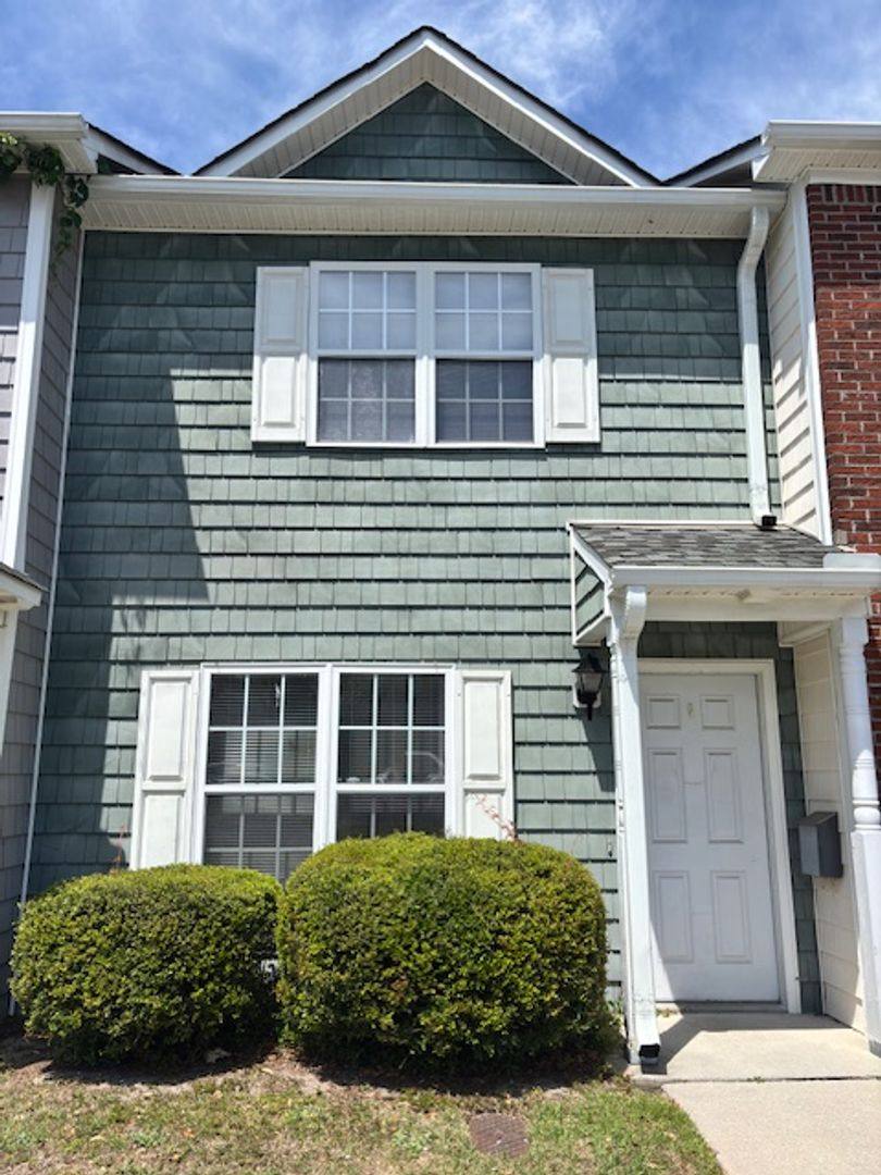 Townhouse for rent at 60-4 Rainbow Dr, Jacksonville, NC 28546