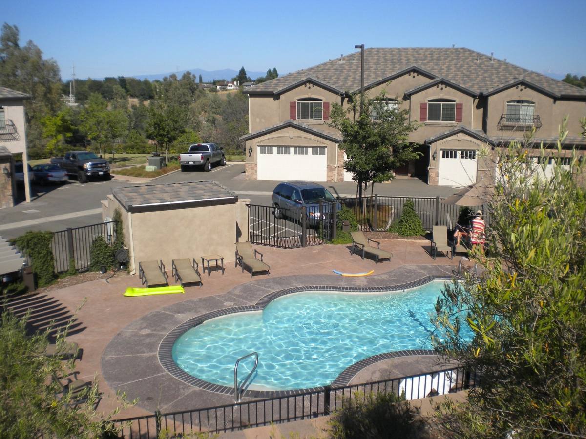 Apartment for rent at 870 Mission Sierra Court, Redding, CA 96003