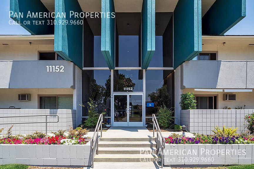 Apartment for rent at 11152 Wallingsford Rd #10B, Los Alamitos, CA 90720