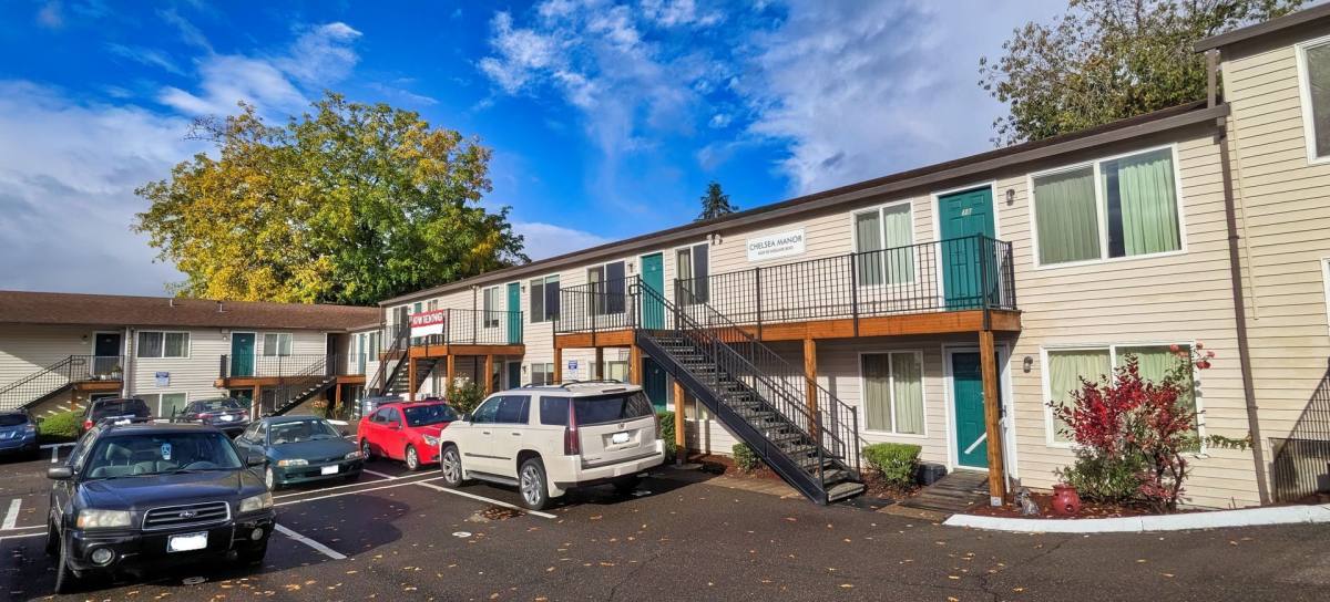 Apartment for rent at 4039 SE Holgate Blvd, Portland, OR 97202