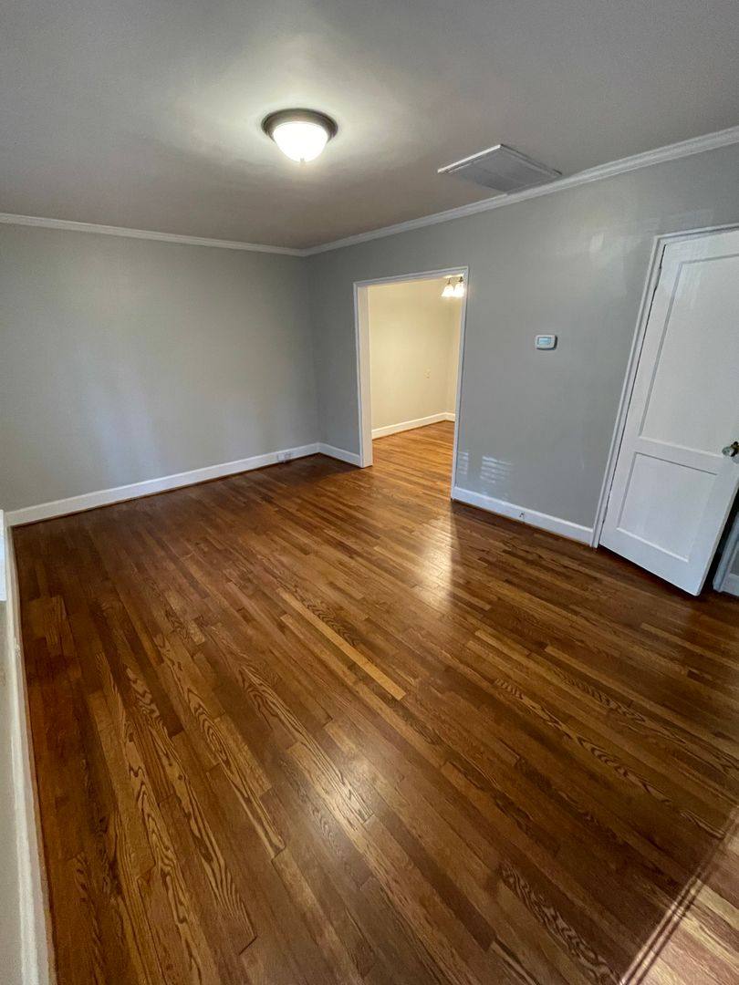 Apartment for rent at 806 N Avalon Rd, Winston Salem, NC 27104