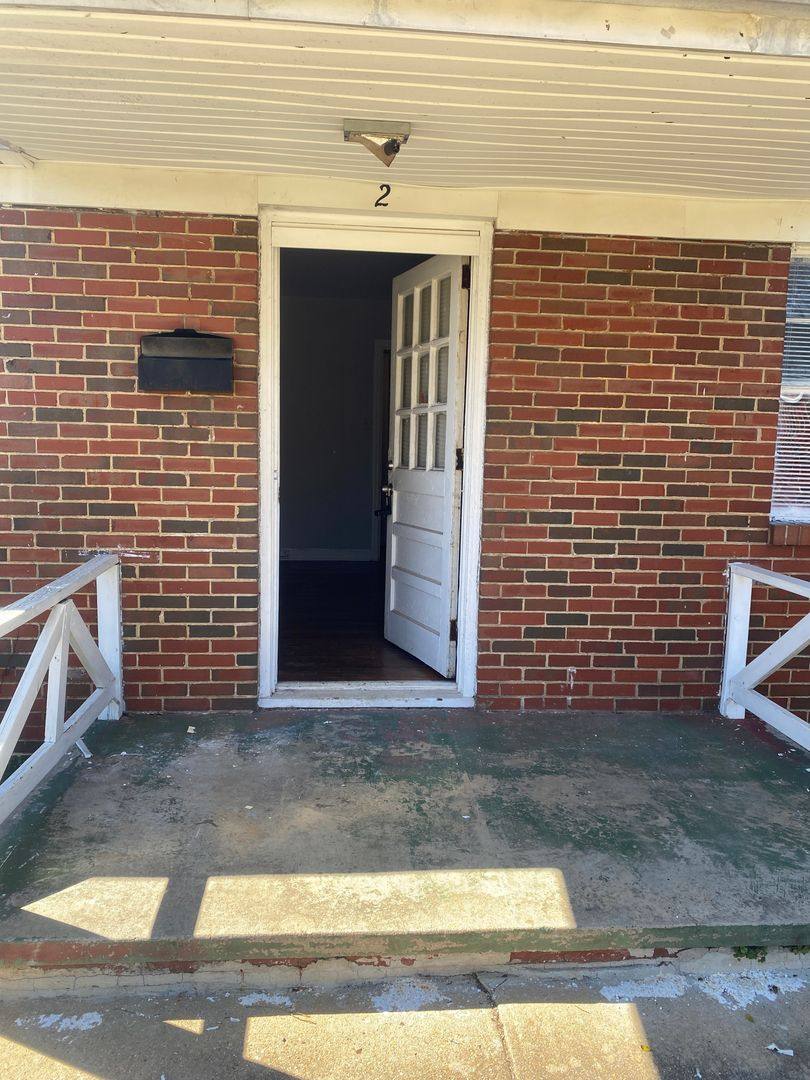 Apartment for rent at 1006 4th Ave W, Birmingham, AL 35204