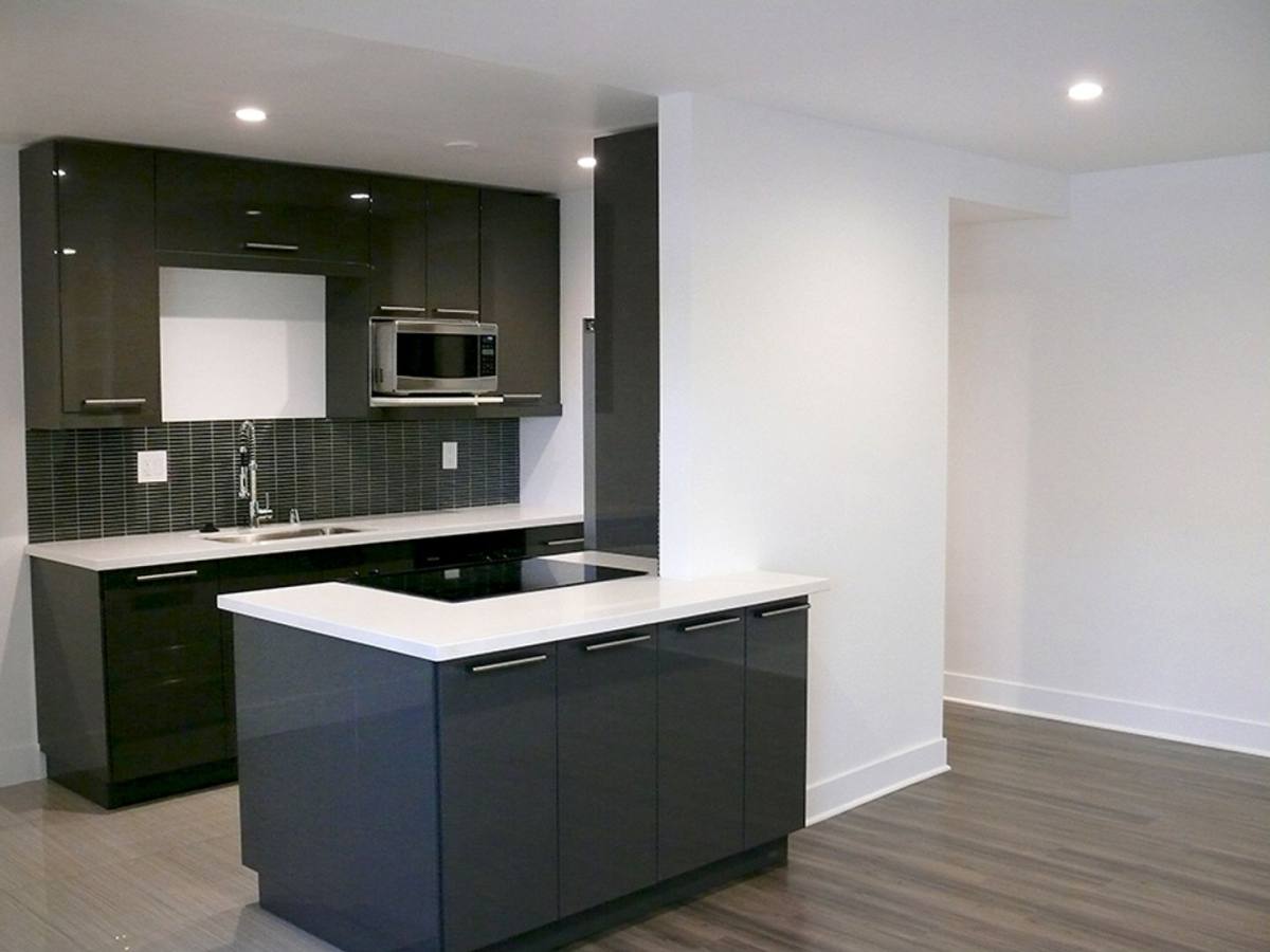 Apartment for rent at 1115 Hacienda Place, West Hollywood, CA 90069