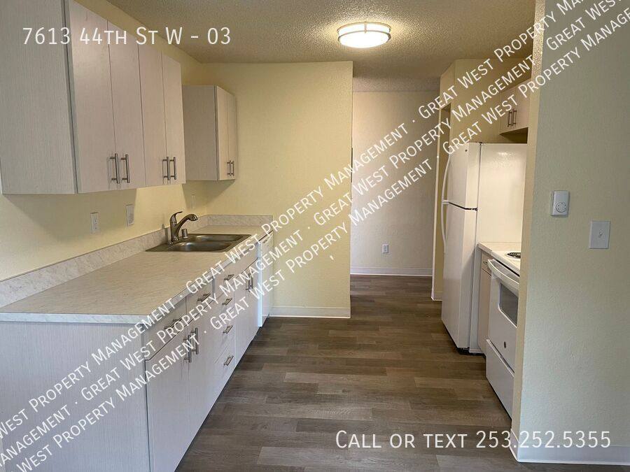 Apartment for rent at 7613 44th St W, Tacoma, WA 98466