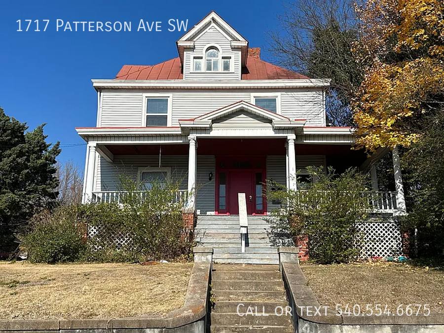 Apartment for rent at 1717 Patterson Ave SW #2, Roanoke, VA 24016