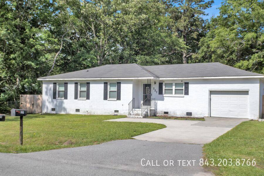 House for rent at 227 Jean Wells Dr, Goose Creek, SC 29445