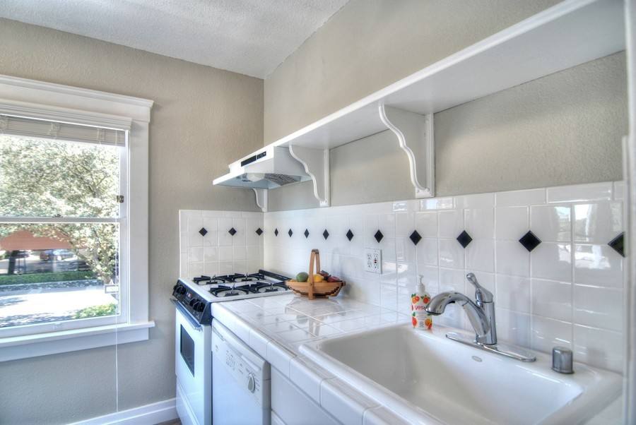 332 Waverley St #2, Palo Alto, CA 94301