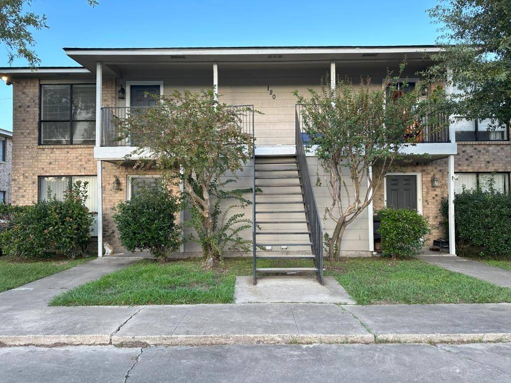 Apartment for rent at 120 Regency Ave, Victoria, TX 77904