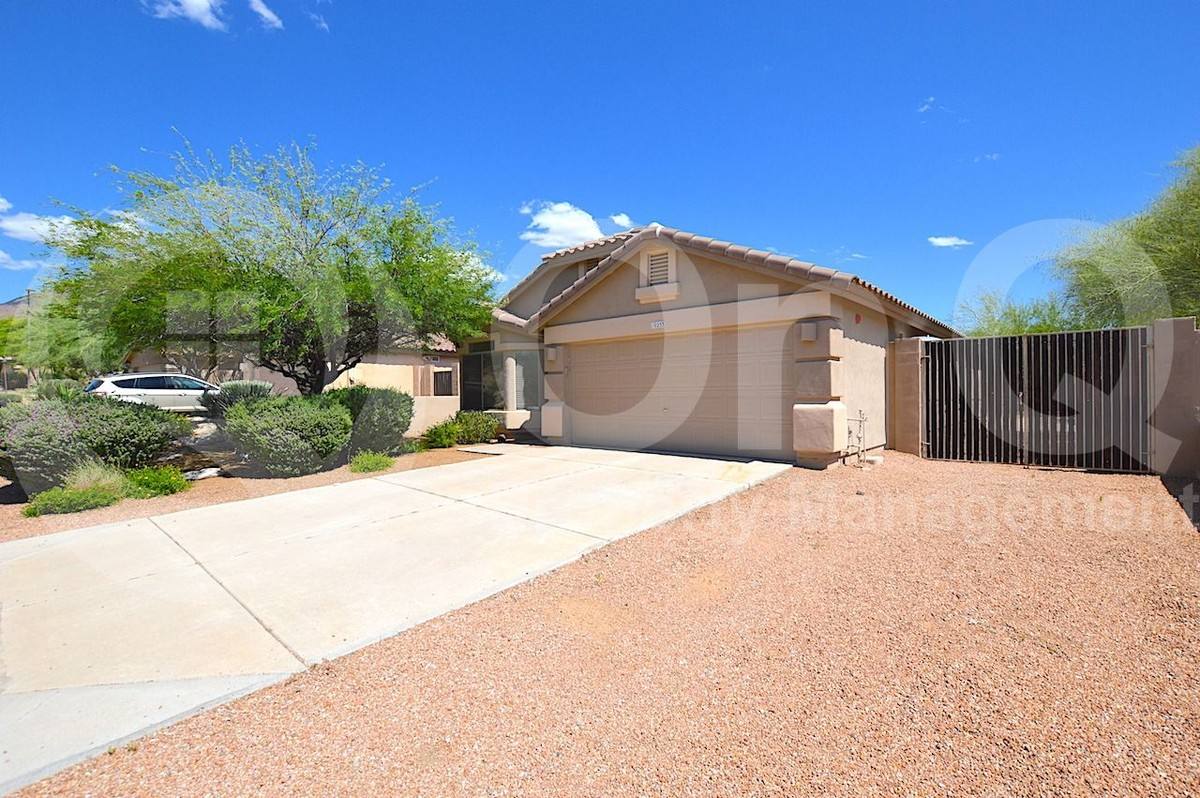 House for rent at 10253 E Penstamin Dr, Scottsdale, AZ 85255