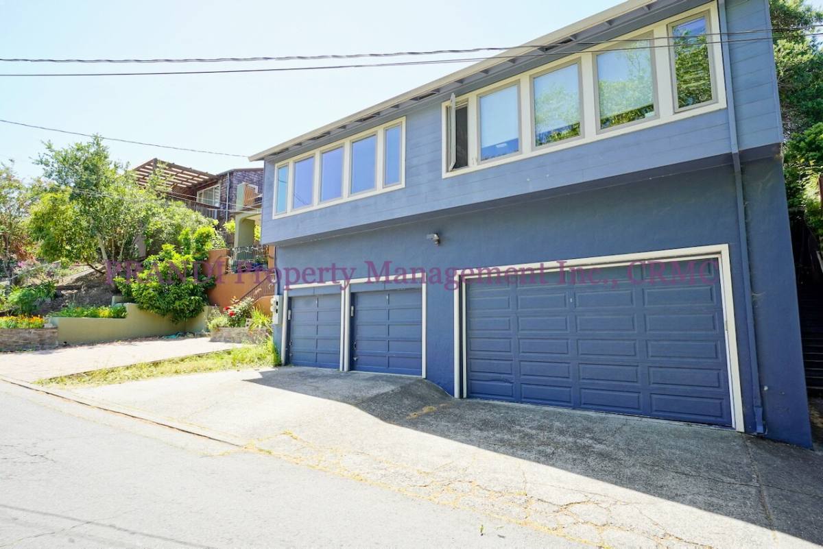 Townhouse for rent at 327 Montecito Ave, Corte Madera, CA 94925