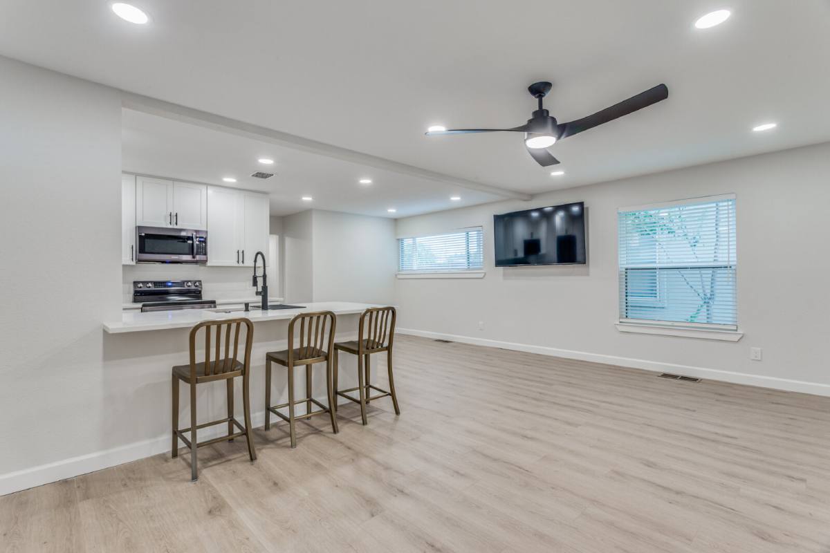 Townhouse for rent at 2805 Sandage Ave, Fort Worth, TX 76109