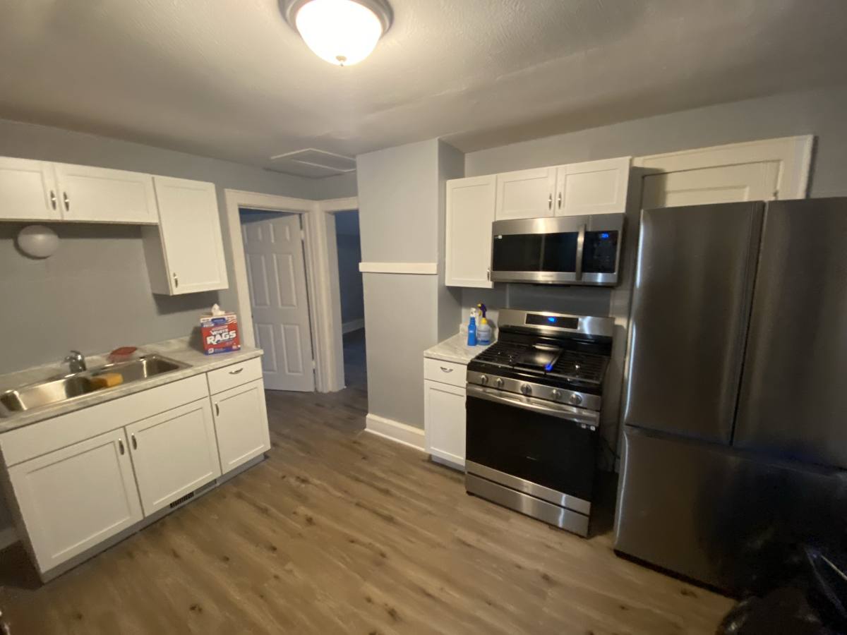 Townhouse for rent at 2501 W Auer Ave, Milwaukee, WI 53206