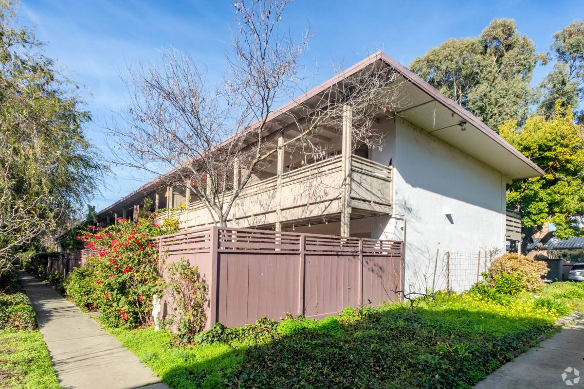Apartment for rent at 240 Monroe Dr #TOWNHOUSE, Building, Mountain View, CA 94040