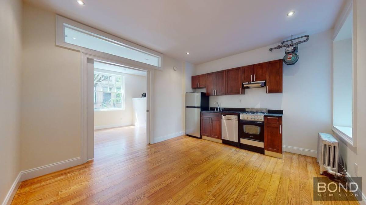Apartment for rent at 207-209 W 11th St #1D, New York, NY 10014