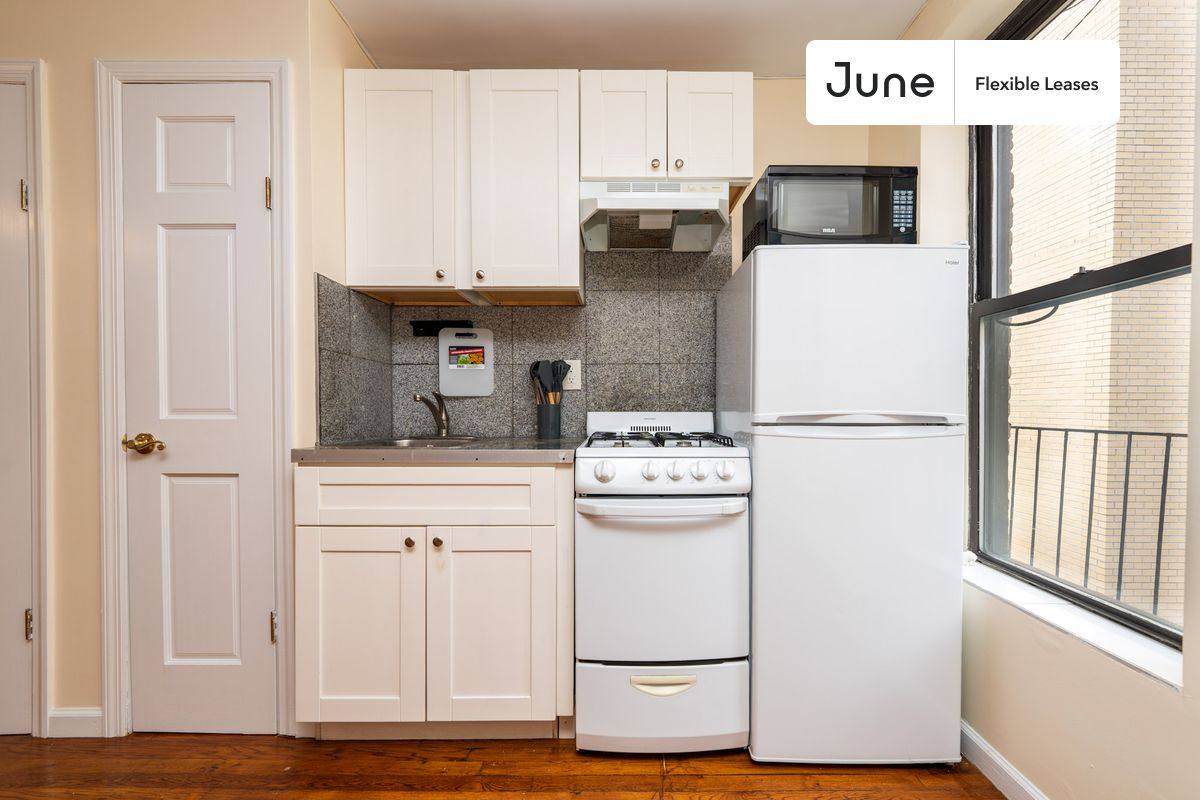 Apartment for rent at 1365 1st Ave #A, New York, NY 10021