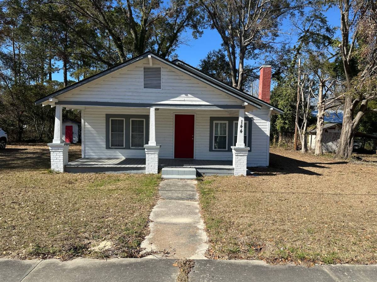 House for rent at 144 Tattnall St, Reidsville, GA 30453
