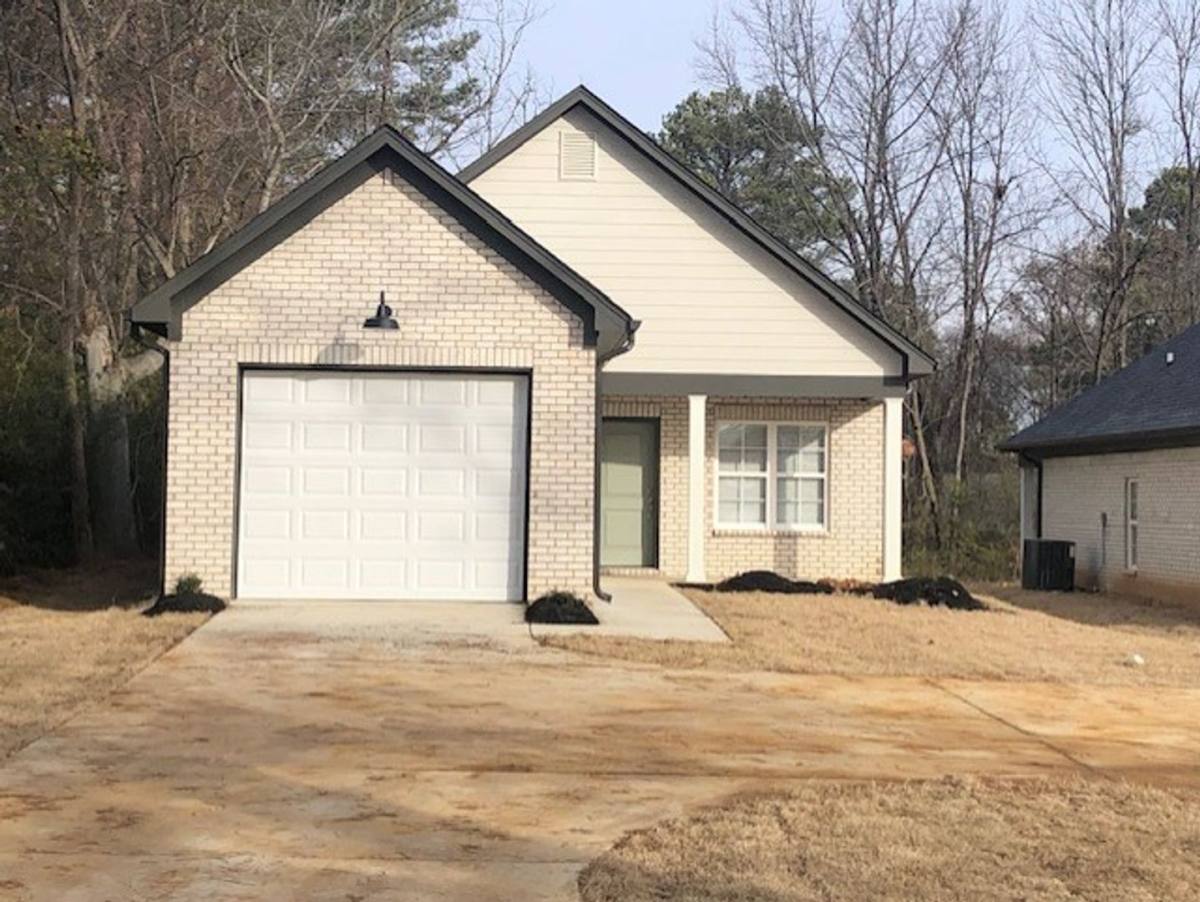 House for rent at 1380 W Jackson St, Tupelo, MS 38801
