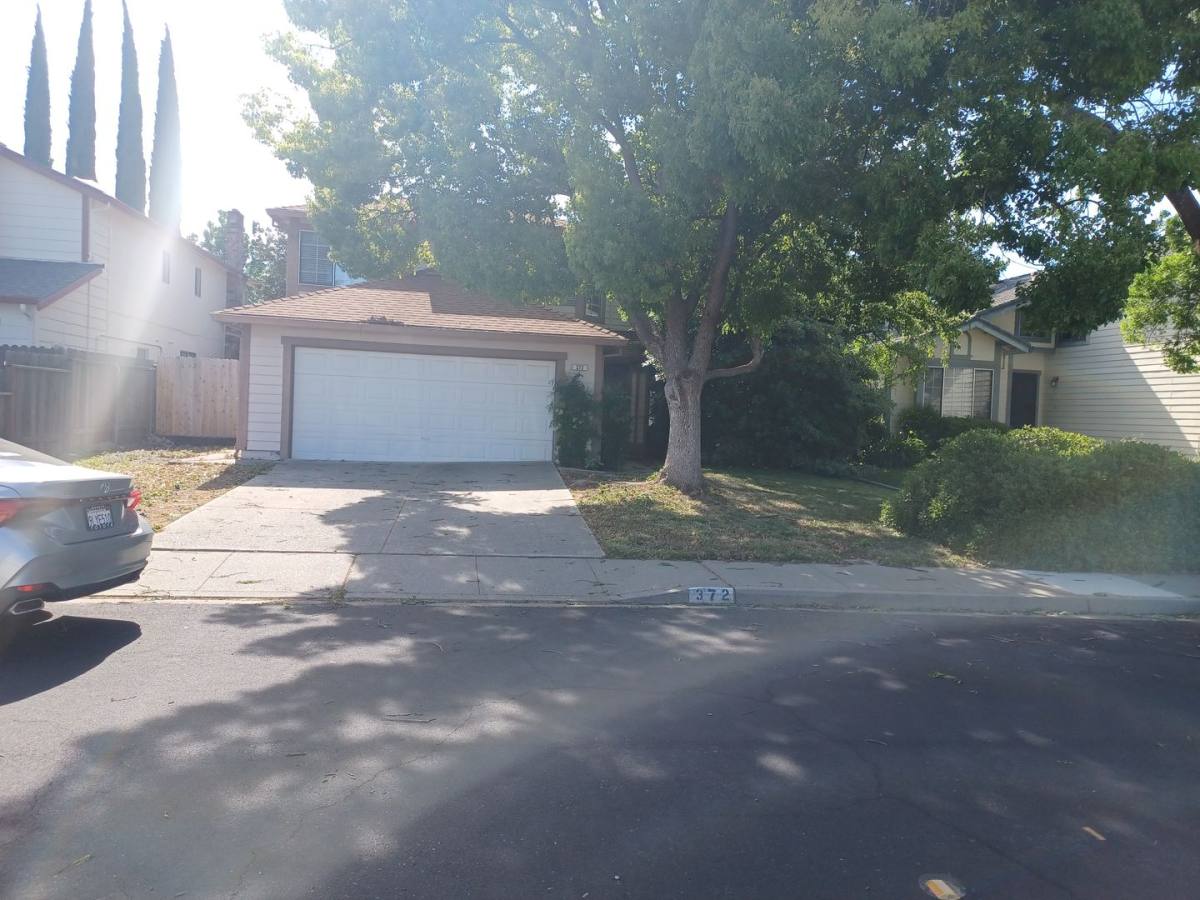 Apartment for rent at 372 Danbury Cr, Vacaville, CA 95687