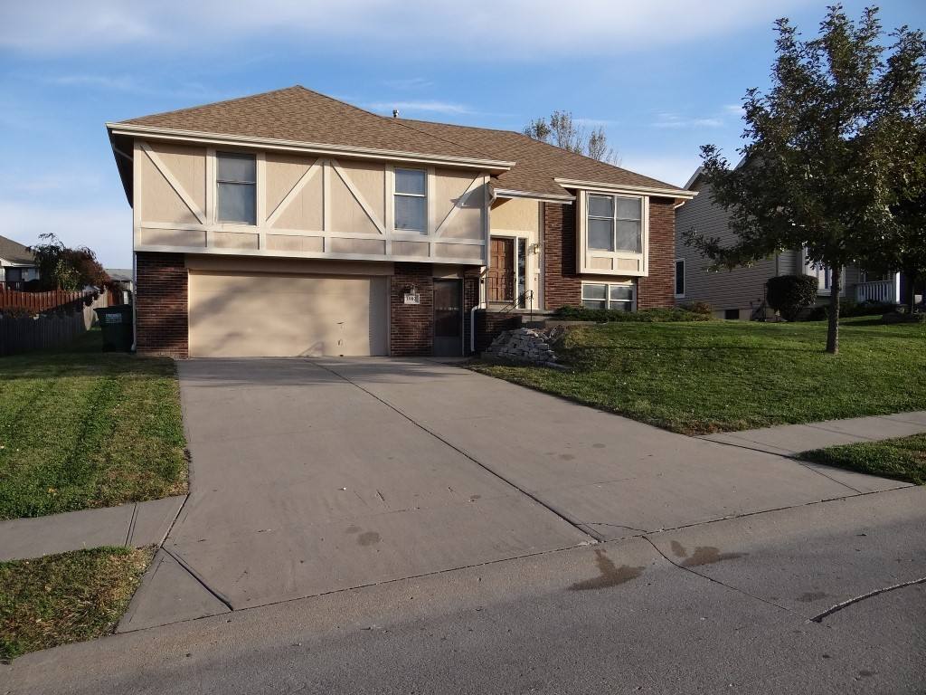 House for rent at 1902 Blue Sage Dr, Papillion, NE 68133