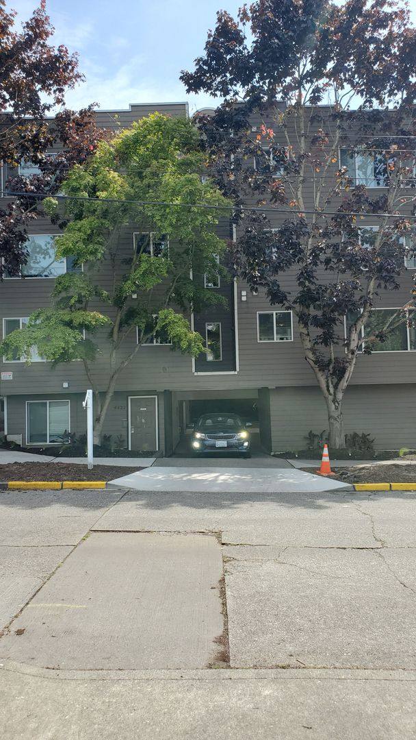 Apartment for rent at 4422 Francis Ave N, Seattle, WA 98103