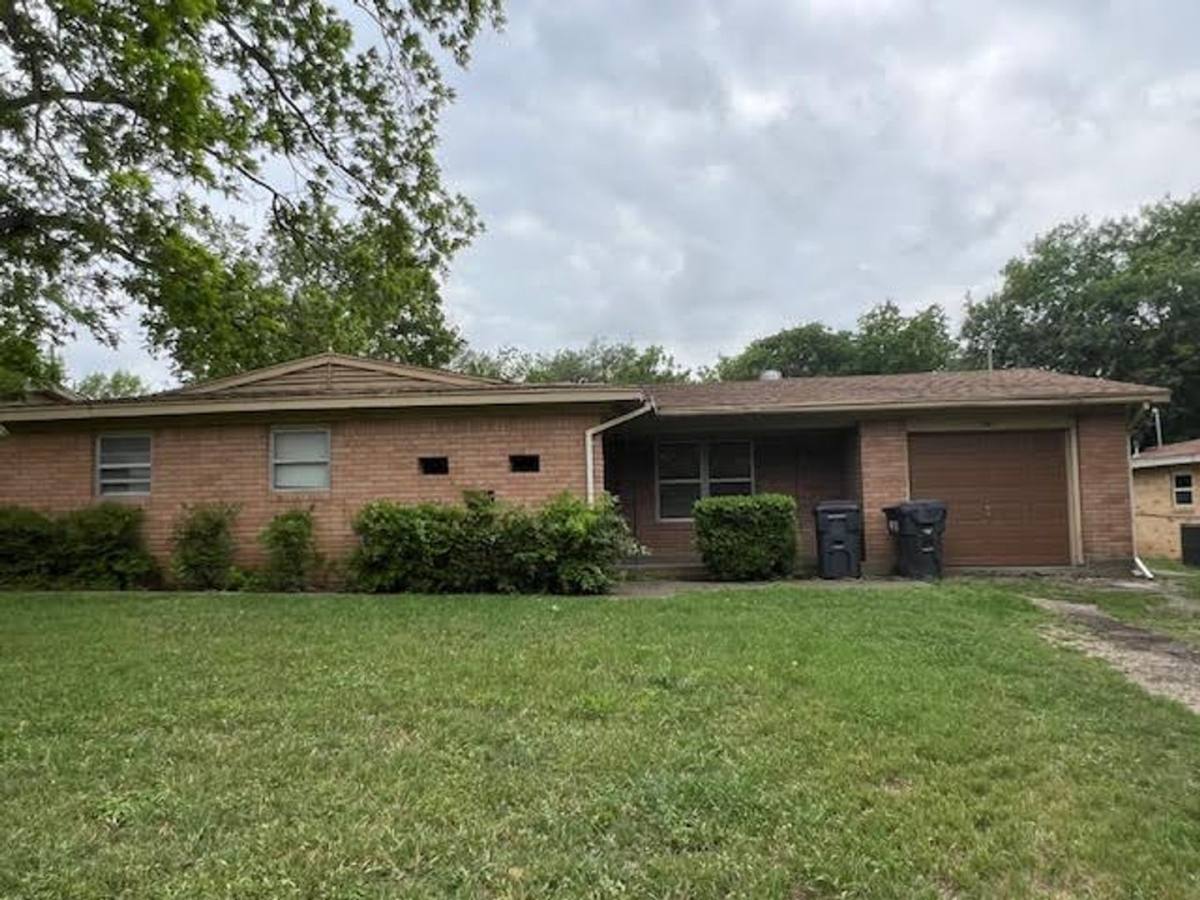 House for rent at 1330 La Porte St, Waco, TX 76710
