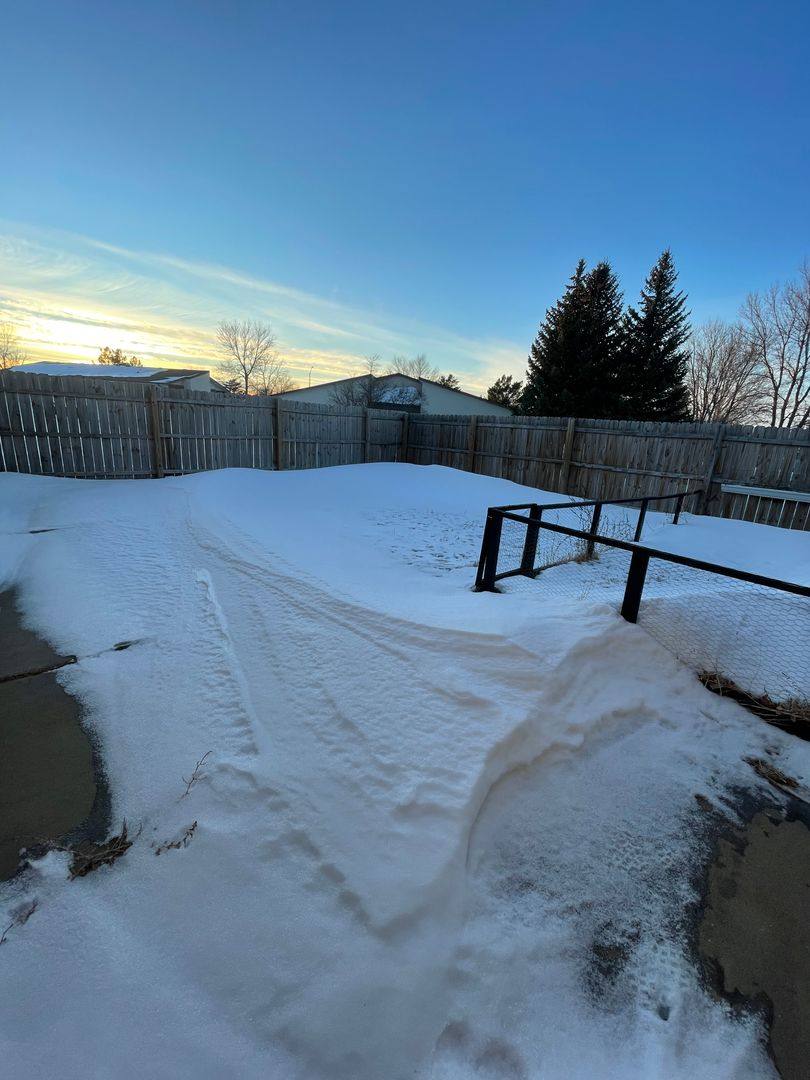 Townhouse for rent at 378 8th St SE, Dickinson, ND 58601