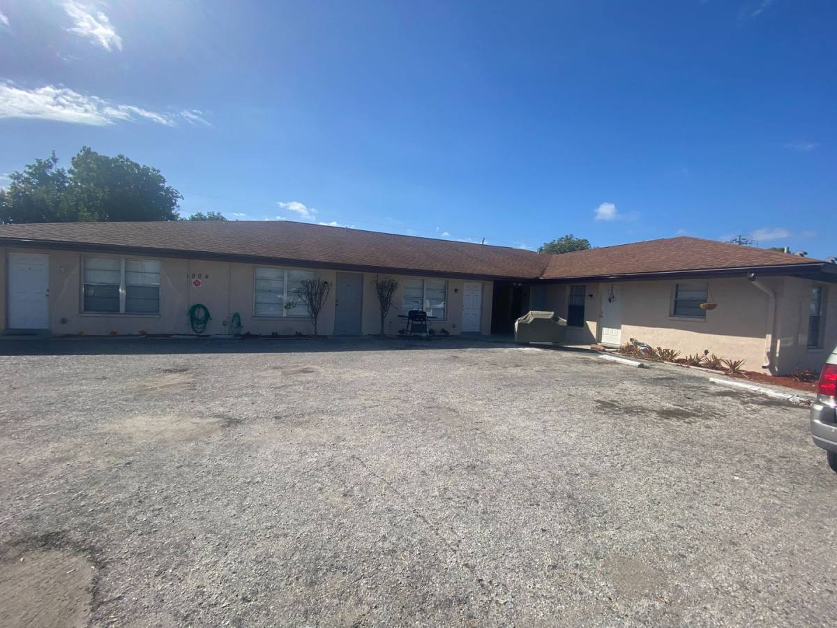 Apartment for rent at 1904 Santa Barbara Blvd, Cape Coral, FL 33991