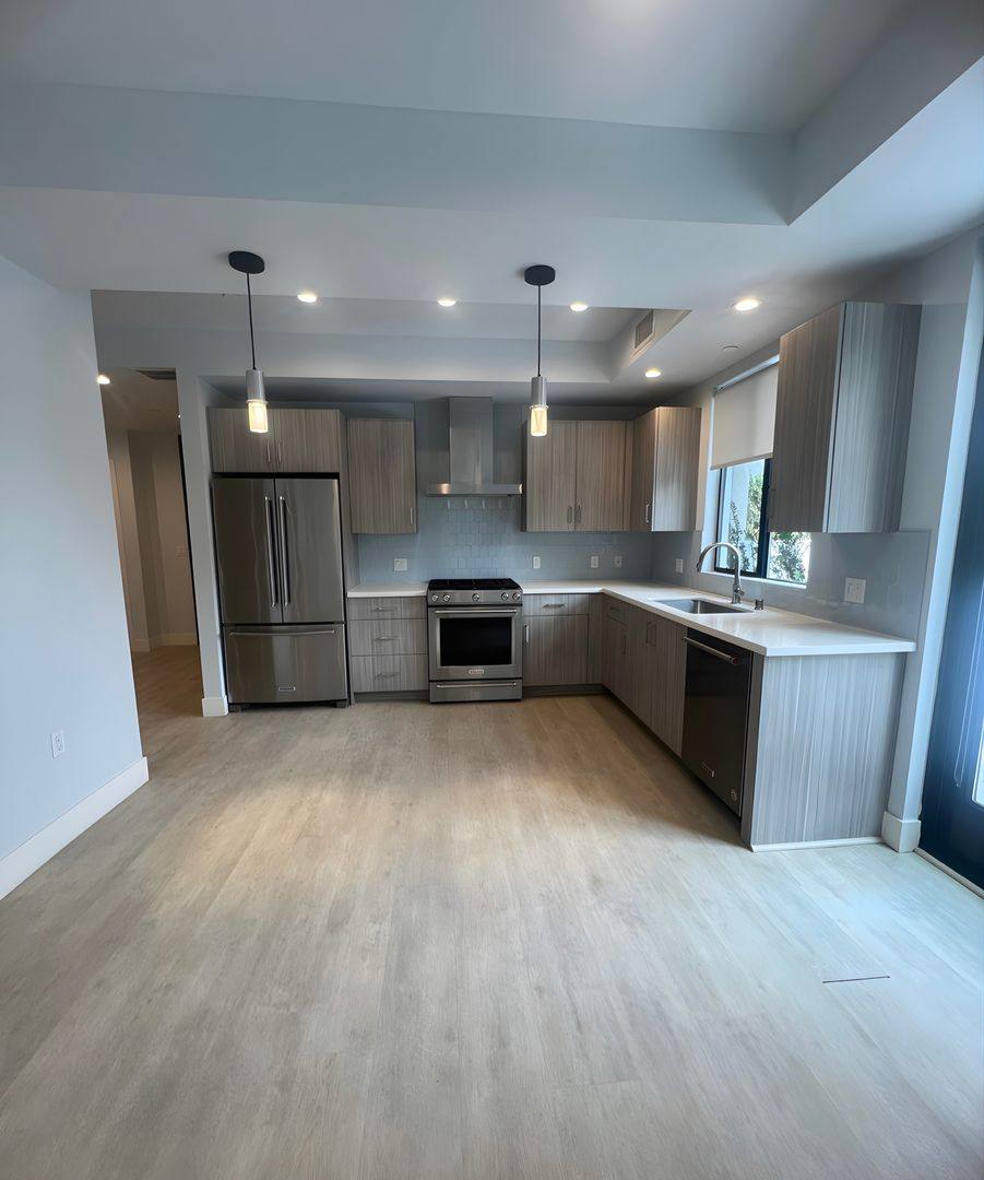 Apartment for rent at 5955 Saturn St, Los Angeles, CA 90035